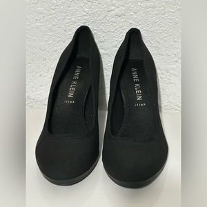 Anne Klein Classy Church or Office Jet Black Chunky Thick Heels SIZE 9